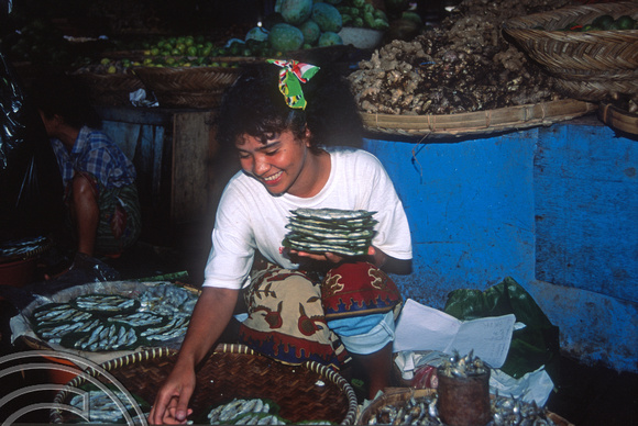 T03620. Woman selling fish. The market. Bukittinggi. West Sumatra. Indonesia. 3rd June 1992