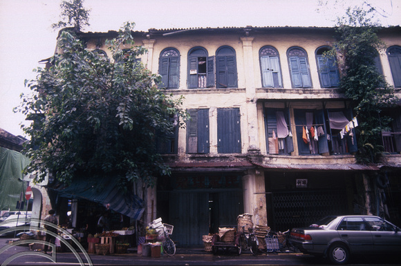 T03547. Old building in Chinatown. Singapore. 14th May 1992