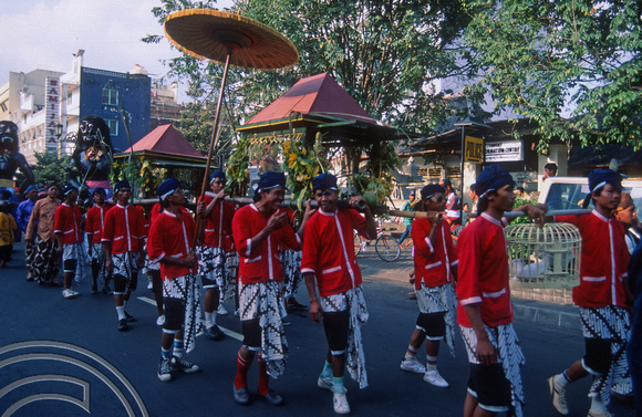 T3921. Parade. Yogjakarta. Java. Indonesia. 4th July 1992. jpg
