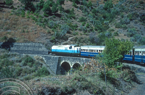 T02911. On the Shimla - Kalka train. Himachal Pradesh. India. 22nd October 1991