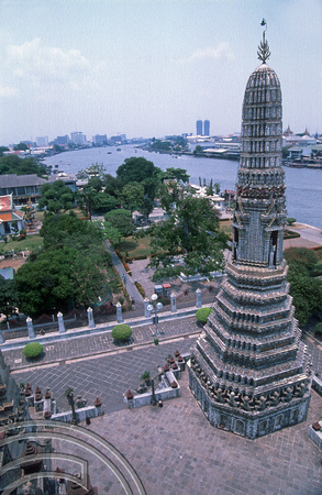 T03420. Temple of the Dawn (Wat Arun). Bangkok. Thailand.  16th April 1992