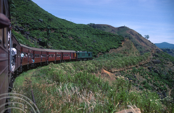 T03200. On the train to Haputale. Hill country. Sri Lanka. February 1992.