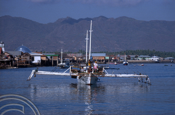 T04002. Fishing boats in the harbour. Sape. Sumbawa. Indonesia. 29th August 1992