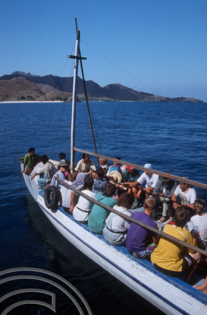 T04010. Ferrying people to Komodo. Indonesia. 2nd September 1992