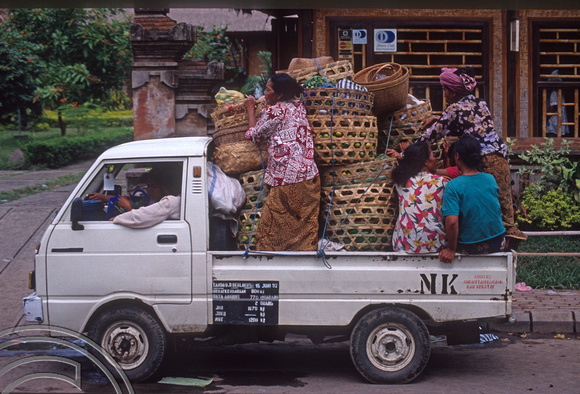 T03966. Loading up a van after the market. Ubud. Bali. Indonesia. 30th July 1992