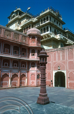 T02951. Inner courtyard. City Palace. Jaipur. Rajasthan. India. 27th October 1991