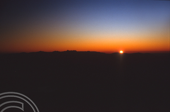 T03180. Sunrise seen from Adam's Peak. Sri Lanka. February 1992.
