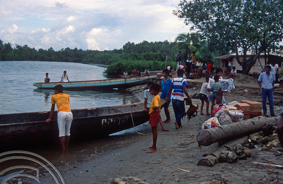 T03834. Market by the river. Siberut. Mentawai Islands. Indonesia. 22nd June 1992