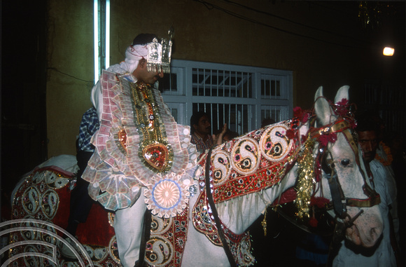 T02878. Indian wedding procession. Groom. Paharganj. Delhi. India. 16th October 1991