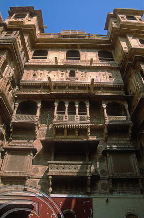 T02973. Patwon ki Haveli. Jaisalmer. Rajasthan. India. 3rd November 1991
