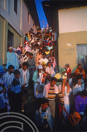 T03190. Pilgrims atop Adam's Peak. Sri Lanka. February 1992.