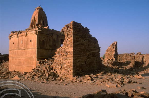T03019. Abandoned village. Thar desert. Rajasthan. India. November 1991