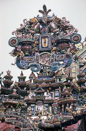 T03564. Decoration on the Koo Kongsie clan house. Georgetown. Penang. Malaysia. 16th May 1992