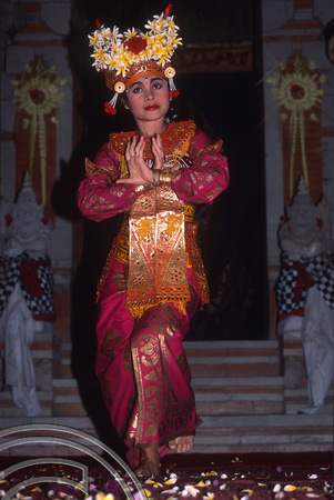T4787. Legong dancer. Ubud. Bali. Indonesia. December. 1994. jpg