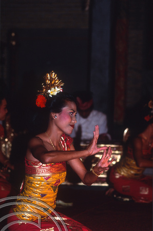 T4794. Female dancer. Ubud. Bali. Indonesia. December. 1994. jpg