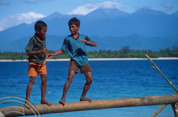 T4823. Kids playing on the beach. Gili Trawangan. Lombok. Indonesia. December. 1994