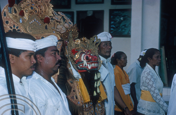 T4969. Temple procession. Ubud. Bali. Indonesia. January 1995
