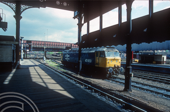 01086. 47450. Platforms 12-13. Manchster Victoria. 25.05.1990