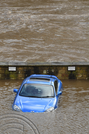 DG339645. Sowerby Bridge floods. 9.2.2020.