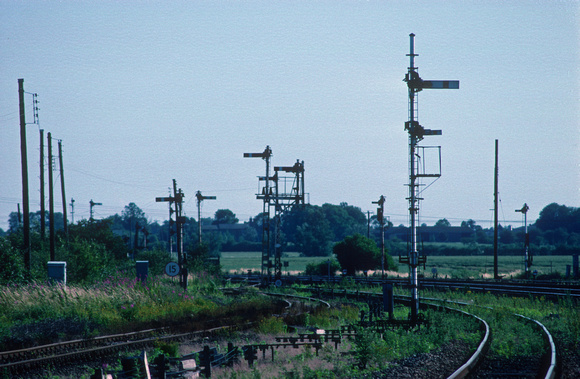 01254. Semaphore signals in their last weeks. Ely. 08.07.1990