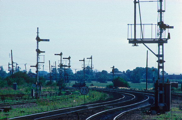01256. Semaphore signals in their last weeks. Ely. 08.07.1990