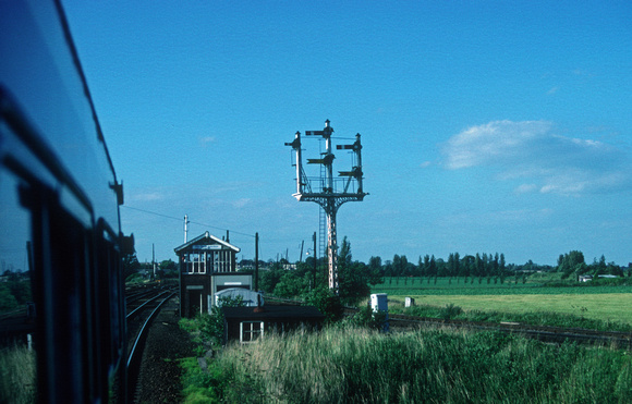 01268. Ely Dock Junction signalbox and signals. Ely. 08.07.1990