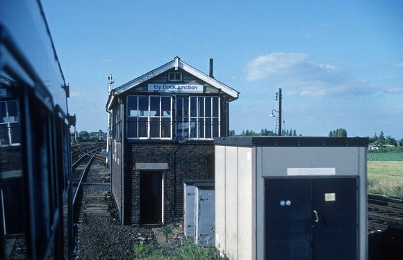 01267. Ely Dock Junction signalbox. Ely. 08.07.1990