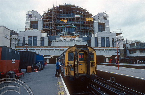 01232. 1525. 16.50 to Hastings. Charing Cross. 07.07.1990