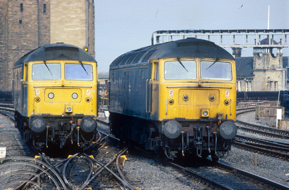 01288. 47417 Left. 47477 Right. Newcastle Central. 19.07.1990