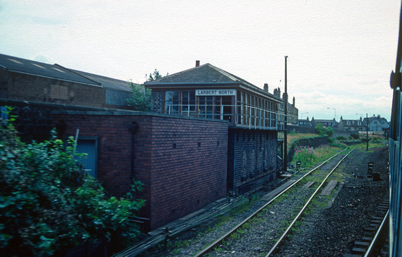 01310. Larbert North Signalbox.  20.07.1990