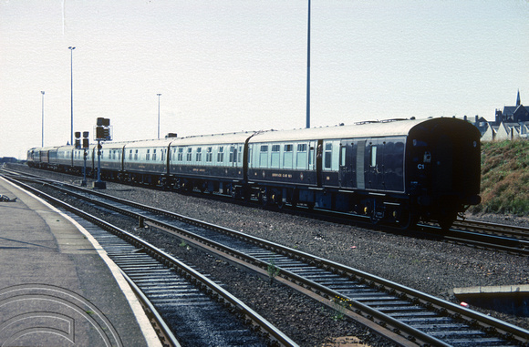 01350.  Royal Scotsman train. Dundee.  21.07.1990