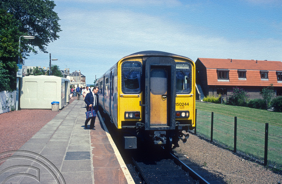 01381.  150244. 15.00 to Edinburgh Waverley. North Berwick. 22.07.1990