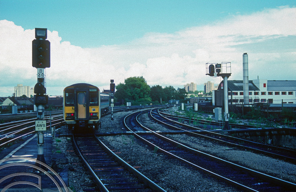 01527. 155330. Weymouth service. Bristol Temple Meads. 23.09.1990
