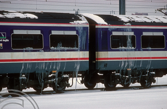 01776. 317310. Icicles. Stratford. 09. 02.1991