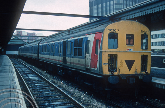 01824. Lead car 60142 from 207017 rest of set is 205026. Reading. 23. 02.1991