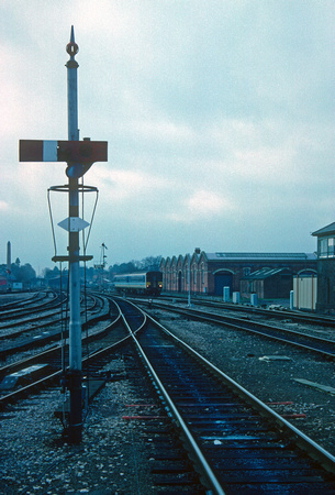 01936. Semaphore signals. Worcester Shrub Hill. 15.03.1991