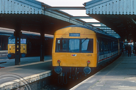 02036. L211 = 53155. 54287. Reading - Bicester service. Reading. 29. 03.1991