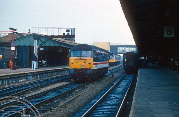 02041. 47804. Running round the 14.07 tp Poole. Reading. 29. 03.1991