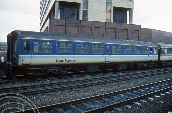 02096. 5351. Mk2a TSO. Leeds. 02.04.1991.