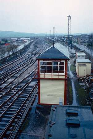 02107. North Junction signalbox. Skipton. 02.04.1991