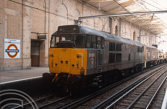 02211. 31511. Rewiring train. Farringdon. 14.04.1991