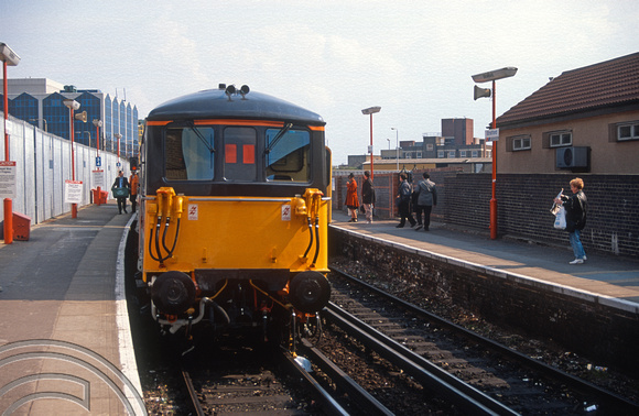 02285. 73209. Inspection train. Stratford. 25.04.1991