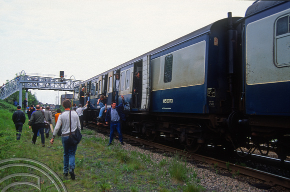 02440. 53073. Being abandoned by passengers. Coalville. 26.05.1991