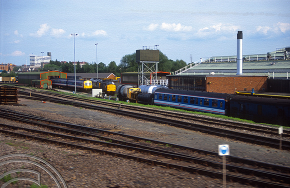 02780. View of the depot from a passing train. Reading. 26.06.1991