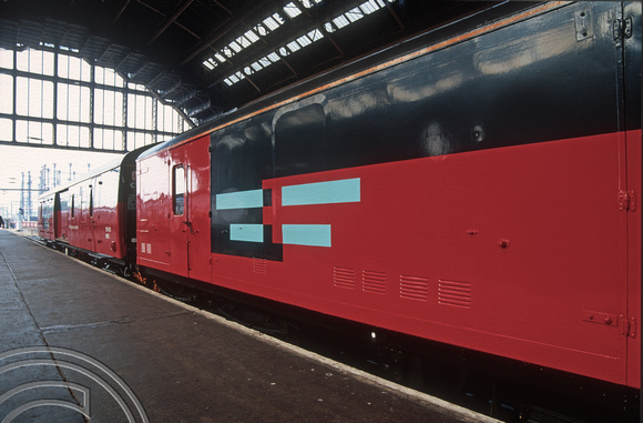 02849. 93134. First showing of the new RES branding. St Pancras. 28.07.1991
