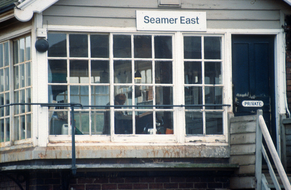 0118. Viewed through the window. Seamer East signalbox. Seamer. 06.10.1989.+