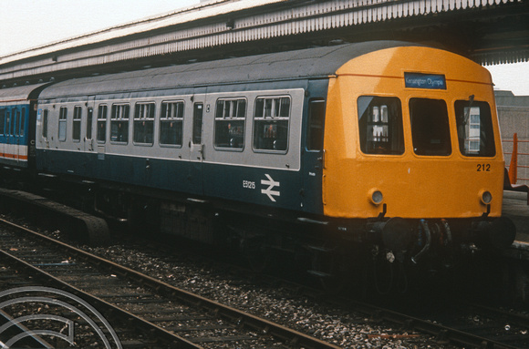 0339. 56283. 51215. Clapham - Willesden service. Clapham Junction. 29.12.1989