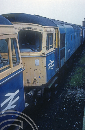 0364. 33045. Awaiting scrapping. Salisbury. 30.12.1989