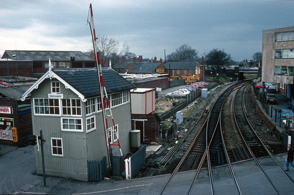 0519. Wellowgate signalbox. Grimsby. 05.03.1990
