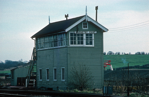 0605. Barnetby East Signalbox. Barnetby. 8.3.1990
